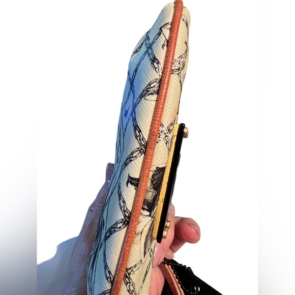 L.A.M.B. Preowned Gwen Stefani Wristlet Wallet
Marigold Floral Graphic  (P069) - Picture 8 of 9